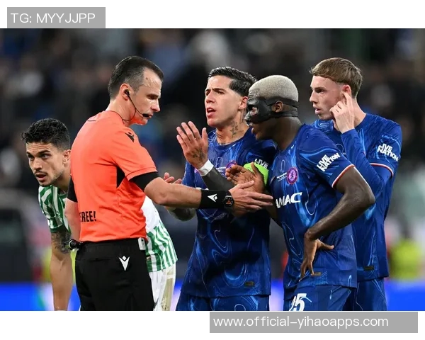 切尔西中卫危机严重六名后卫缺阵边卫临时救火艰难应战 切尔西中卫危机严重六名后卫缺阵边卫临时救火艰难应战