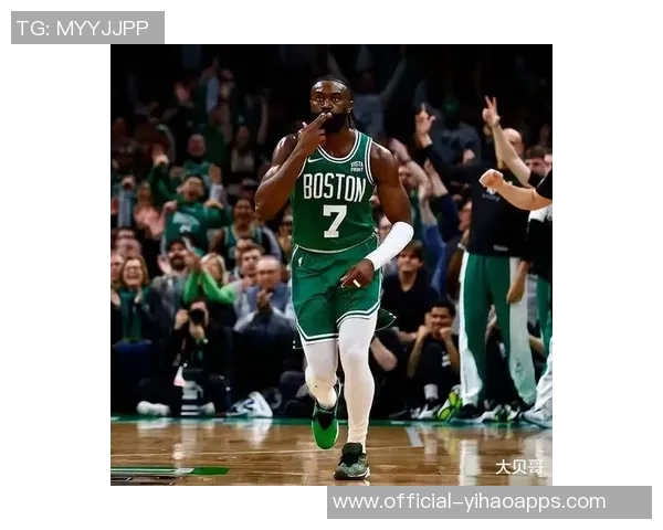 NBA新赛季25大球星评选揭晓第三小前锋究竟花落谁家 NBA新赛季25大球星评选揭晓第三小前锋究竟花落谁家