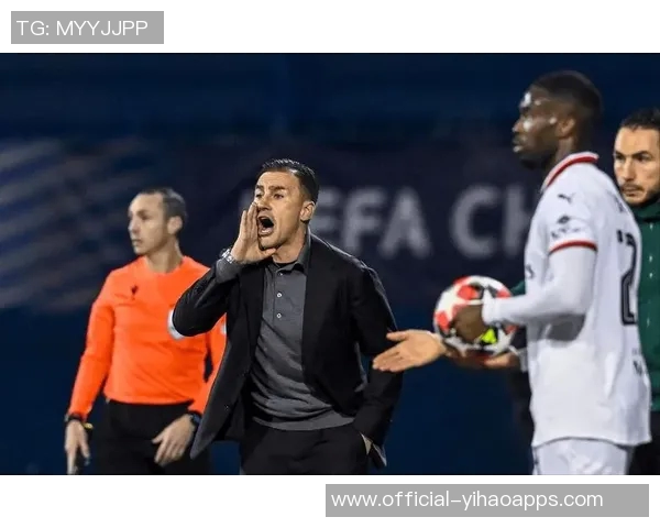 乌兹别克斯坦足协确认卡纳瓦罗及教练组抵达塔什干洽谈执教事宜 乌兹别克斯坦足协确认卡纳瓦罗及教练组抵达塔什干洽谈执教事宜